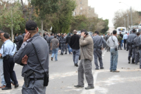 يافا: البلدية تهدم بيتين لعائلة ابو سيف تحت حراسة مشددة من الشرطة